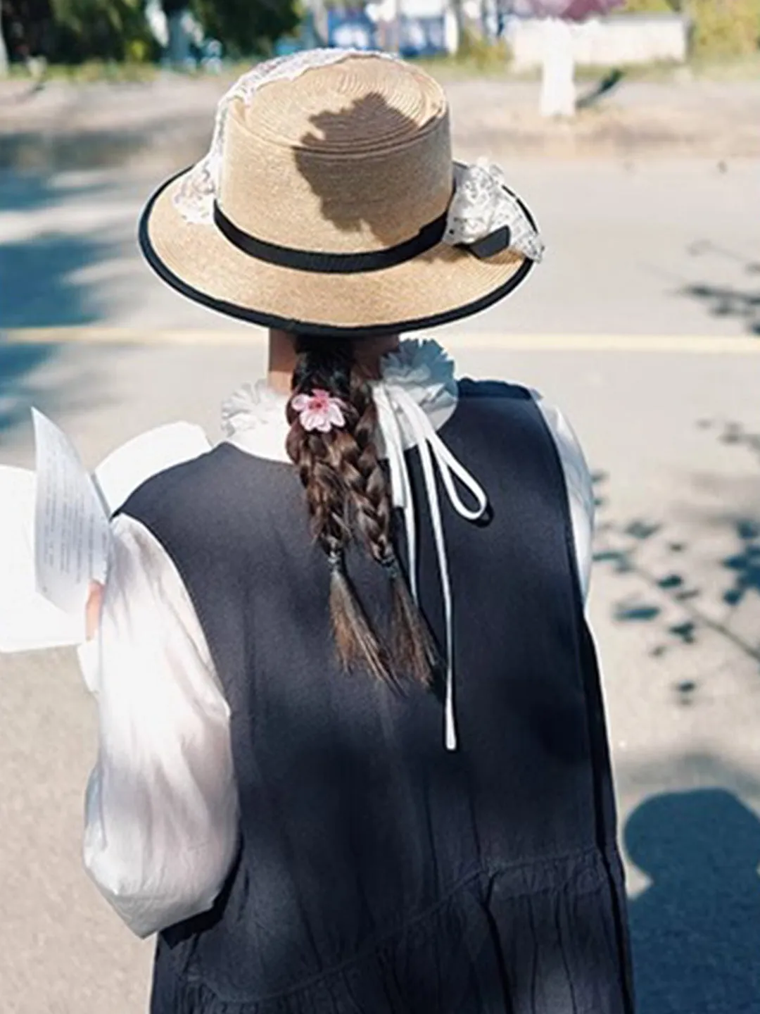 Chowxiaodou Petal Collar Shirt