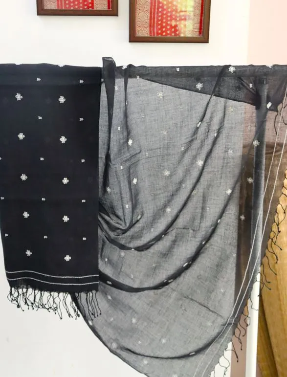 Soul Shoppr Black Jamdani with Ivory Wildflower Buti Stole |Handloom |Organic Cotton