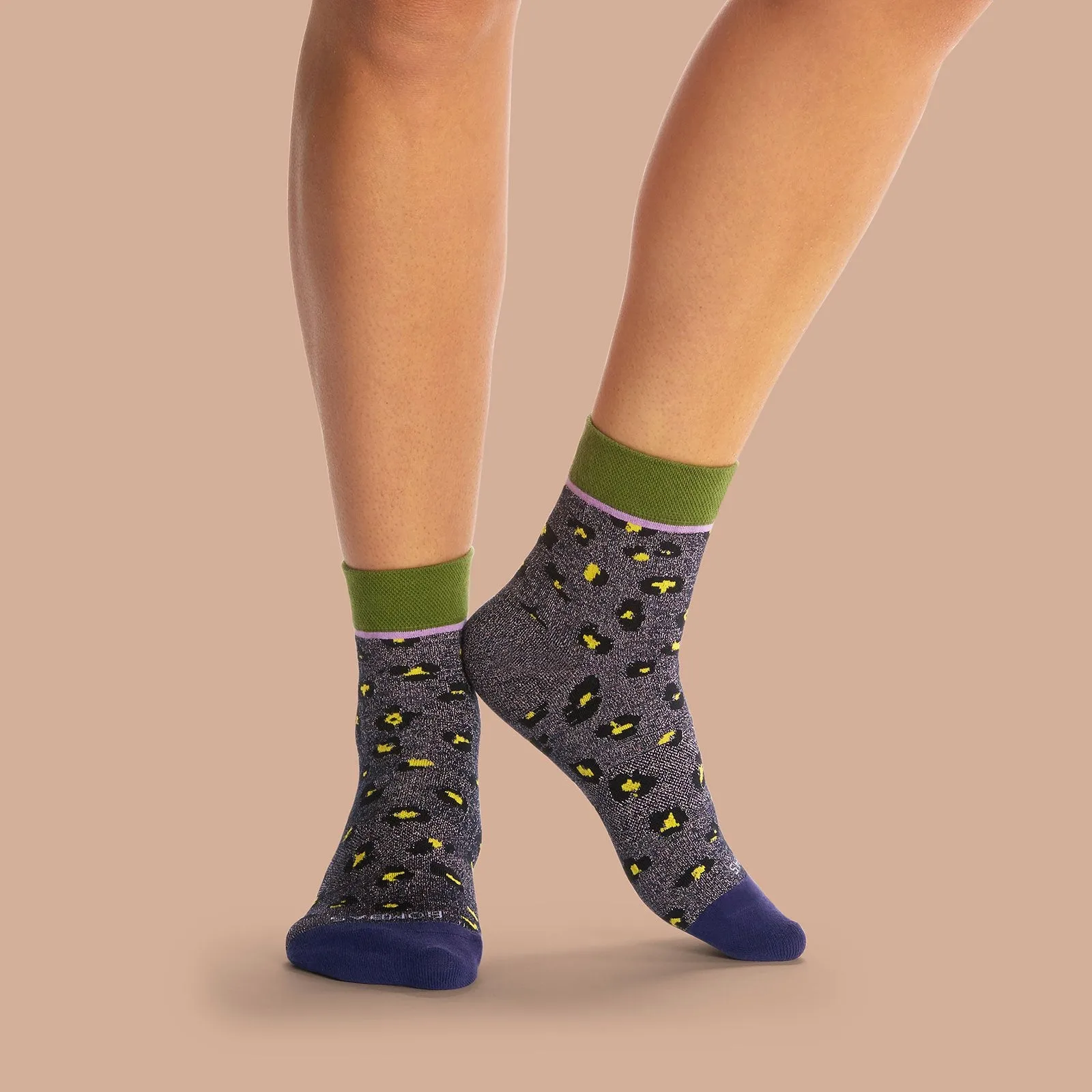 Women's Lightweight Sparkle Leopard Quarter Socks