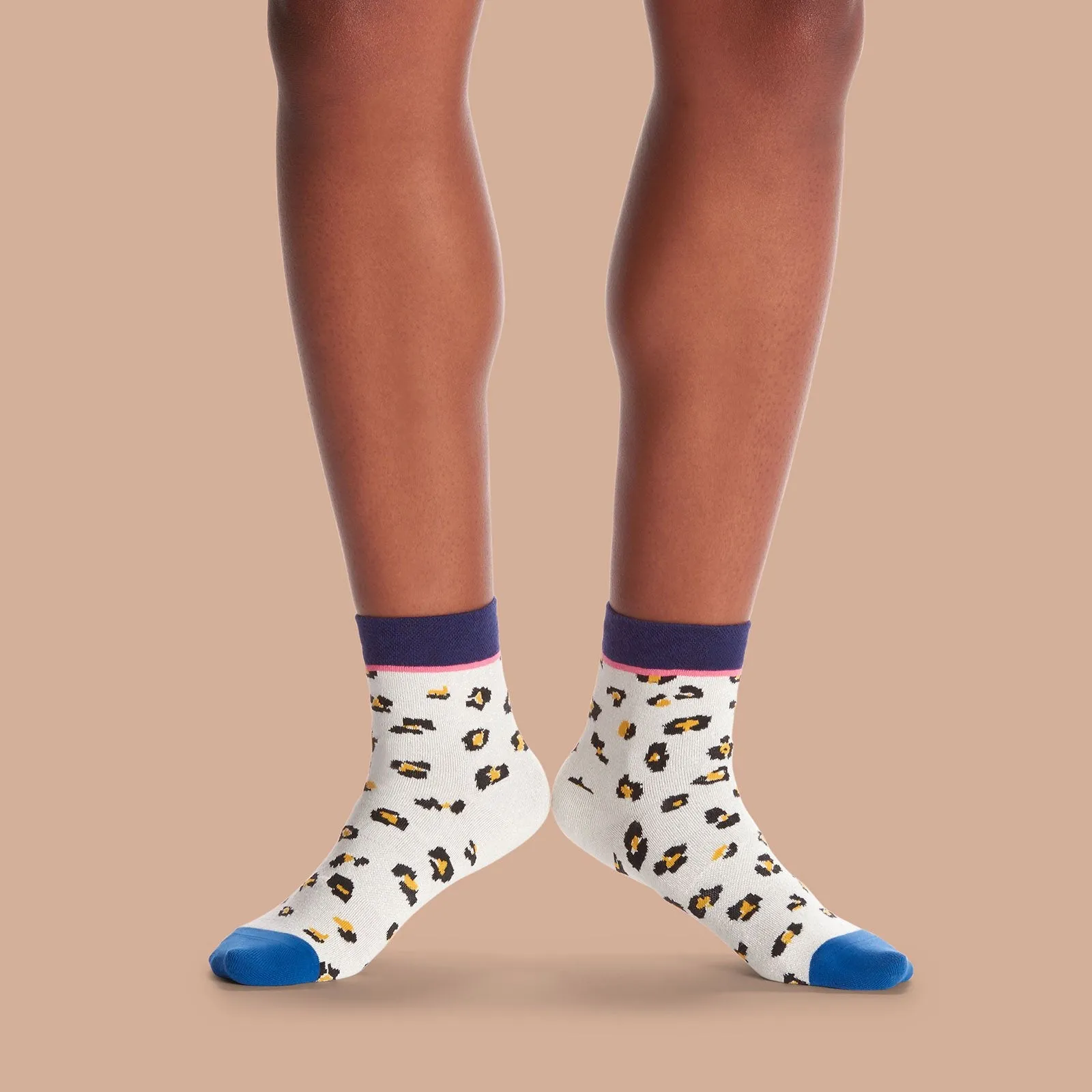 Women's Lightweight Sparkle Leopard Quarter Socks